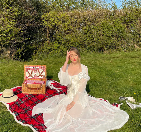 Amber Farndon model erotic img