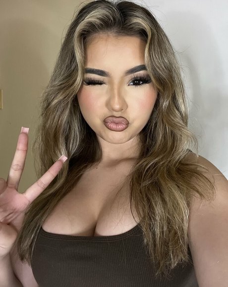ladyboy asian onlyfans beautiful pic