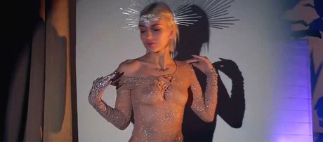 Hanspeach naked actress archive