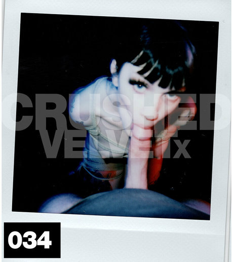 crushedvelvetx star art picture