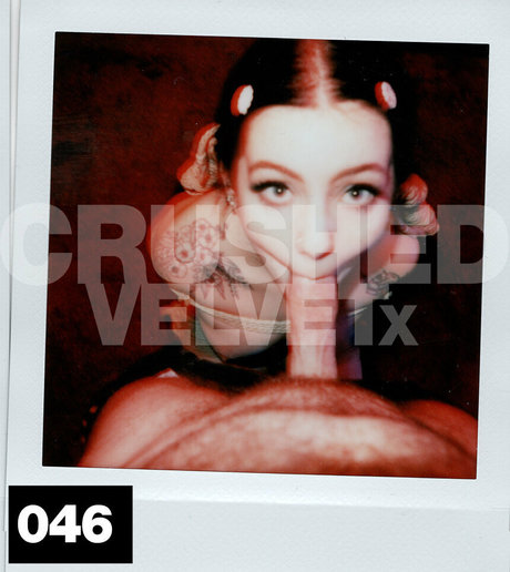 crushedvelvetx star adult archive