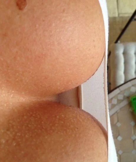 justcora76 high quality pornstar picture