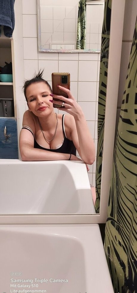 Deutscheonlyfans star nude images