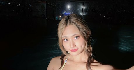 maypowpow model sexy photos