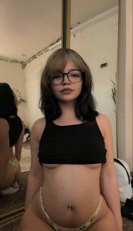 Eleyeesay best model picture