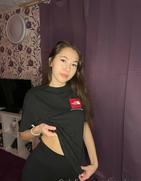 amyloou star naked galleries