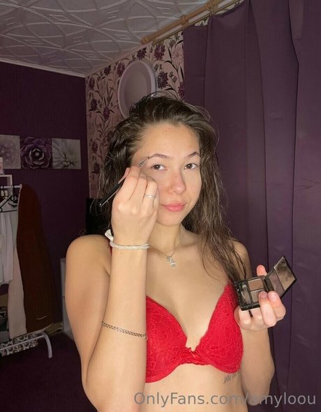 amyloou nice pornstar pic