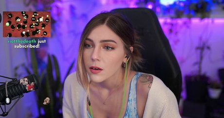 big tits midget onlyfans porno pics