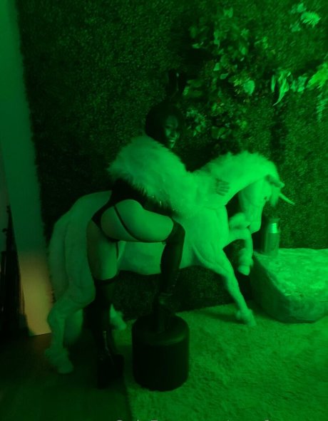 comfyqueen perfect pornstar archive