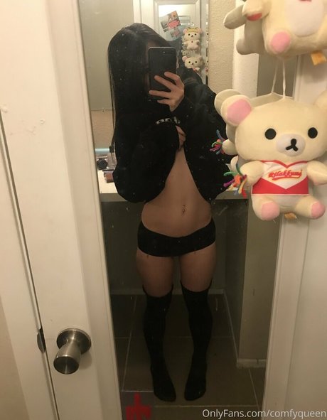 comfyqueen sexy star pictures