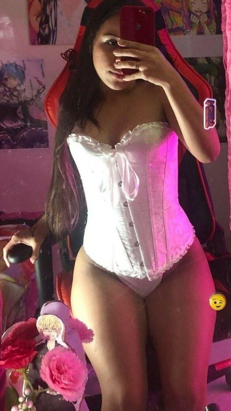 Shaden Ferraro star pretty pics