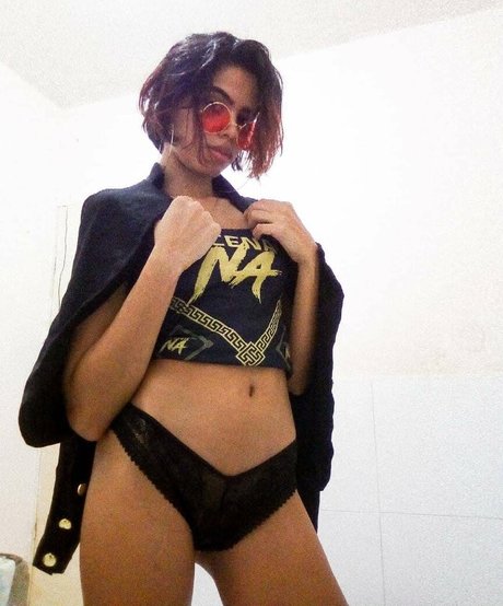 Paula Veruska beautiful star image