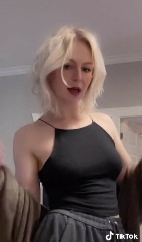 KallMeKris free star archive