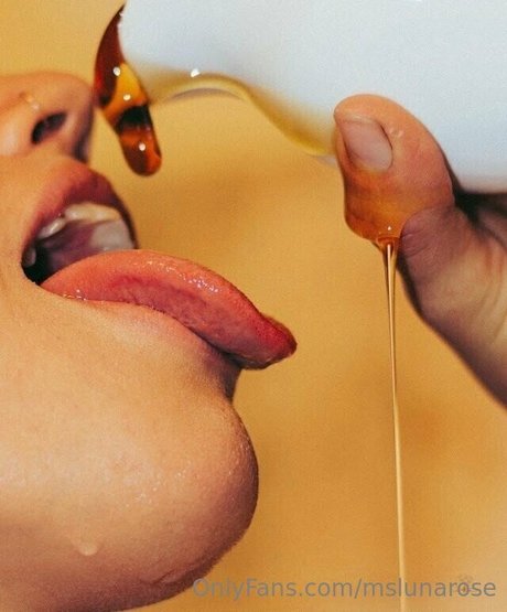 Mslunarose nice actress photos