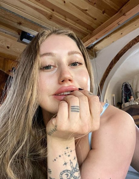 Mslunarose perfect pornstar image