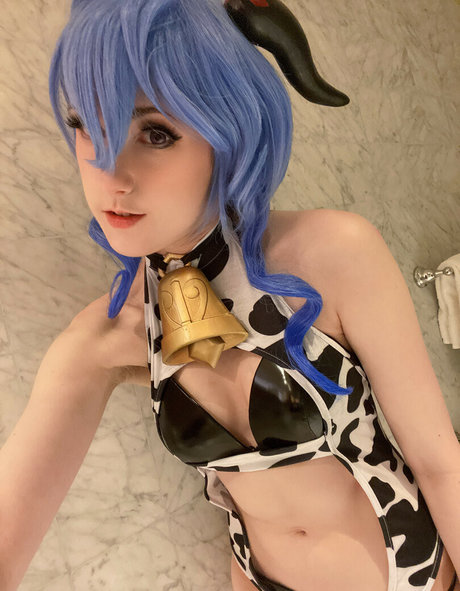 Mangoloo Cosplay star pornographic photos