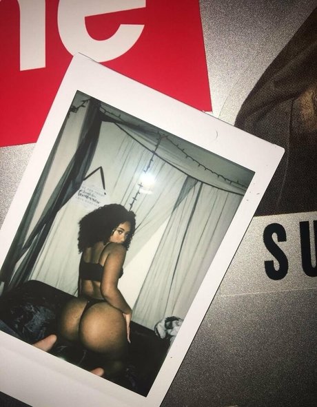 ildgaff erotic model photos