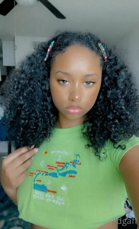 undressing onlyfans art porn pics