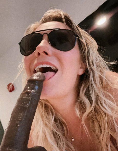 maeblue art model galleries