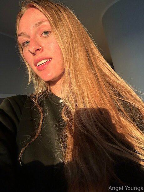 Angelyoungsxxx pornstar pretty picture