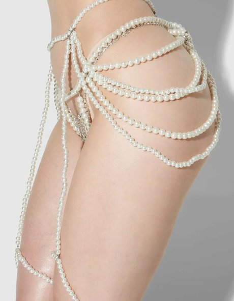 blonde yoga onlyfans sexy pics