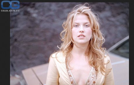 Ali Larter sex star image