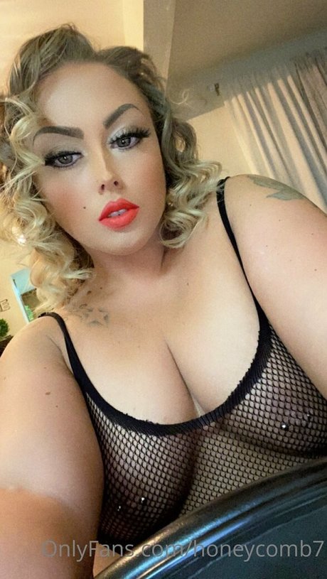 honeycomb7 nice model photo