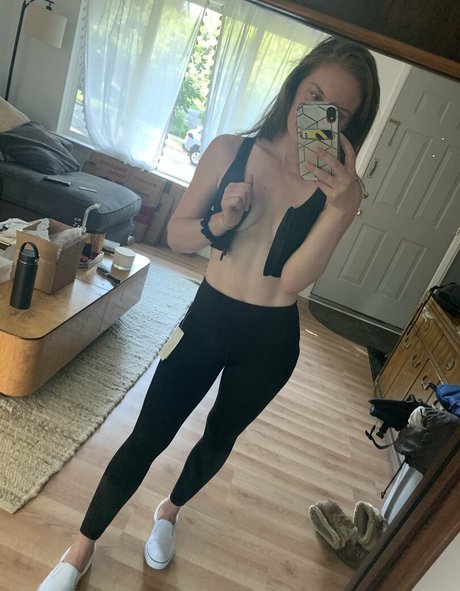 submissive gigi nice pornstar picture