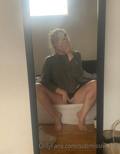 submissive gigi star beautiful img