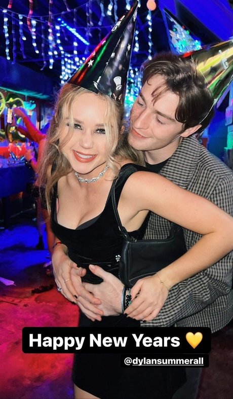 Brec Bassinger porn model picture