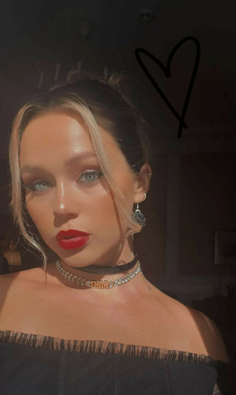 Brec Bassinger perfect star pics