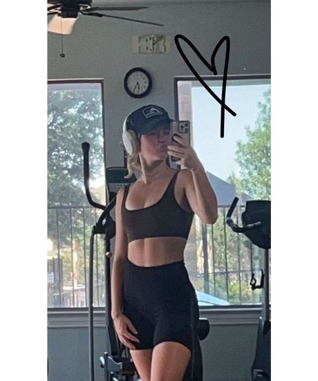 asian american onlyfans exclusive image