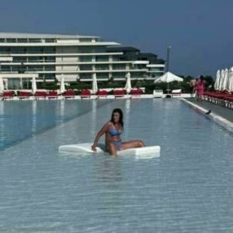 lucia morris star naked gallery