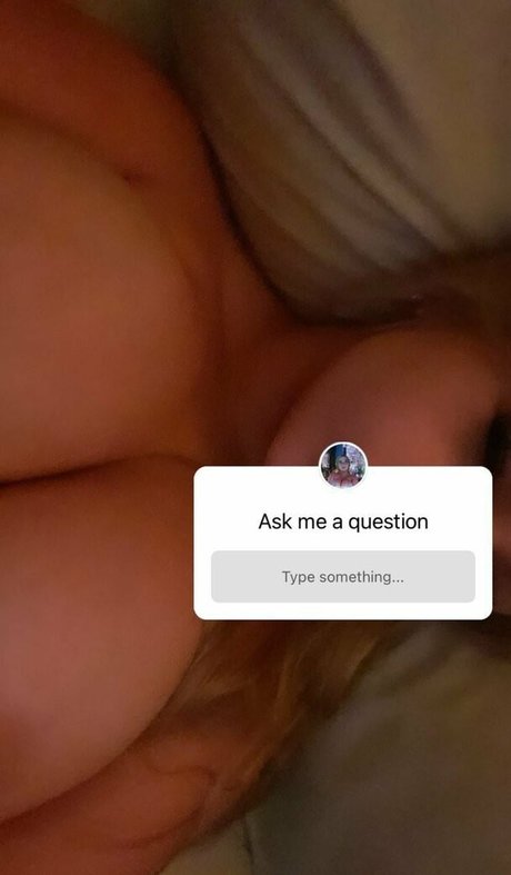 Rialovesyu erotic pornstar pic