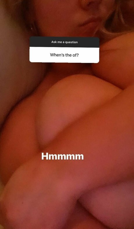 Rialovesyu pornstar pic