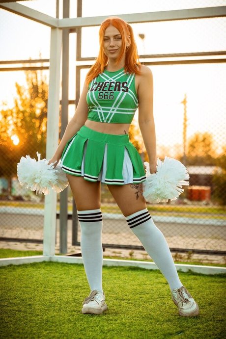 FOX Hobby adult actress img