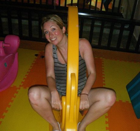 Sarah Cruddas model top pictures