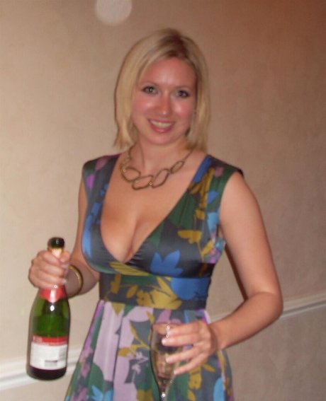 Sarah Cruddas adult model photo