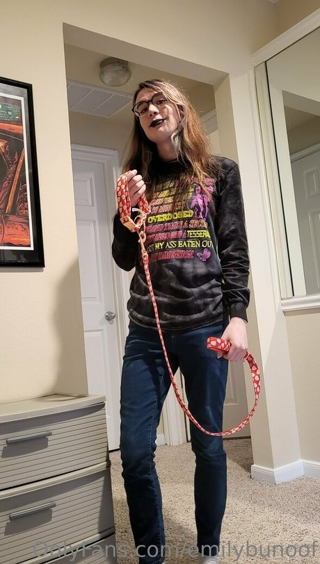 emilybunoof model nude galleries