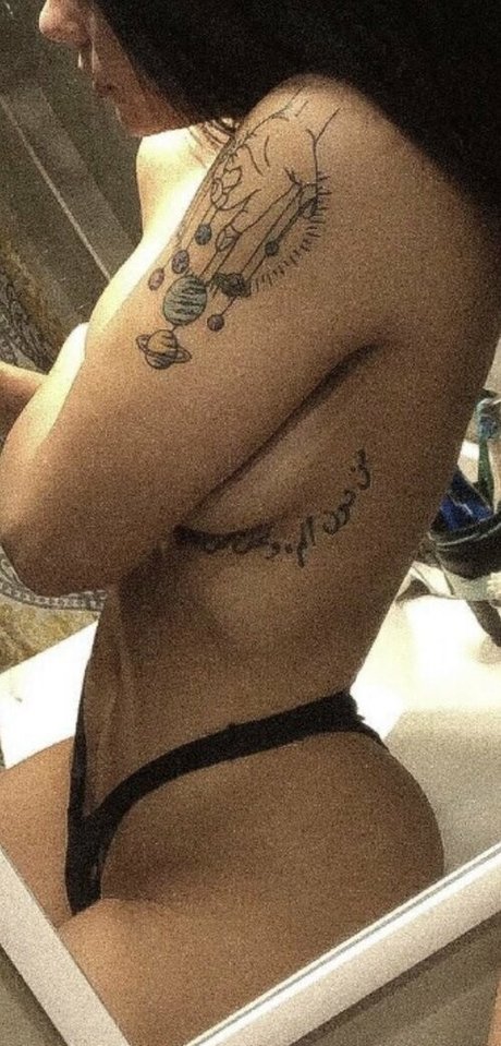 meganbeatrice model pornographic image