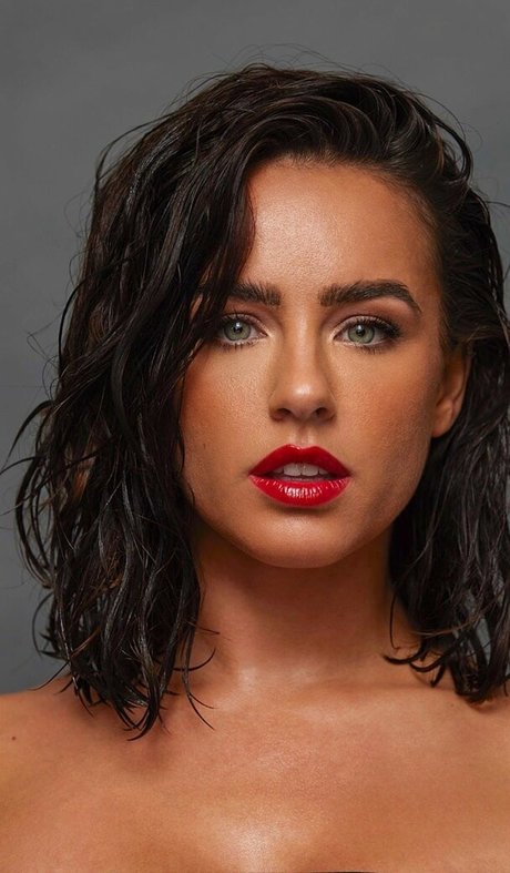 Georgia May Foote star free photos