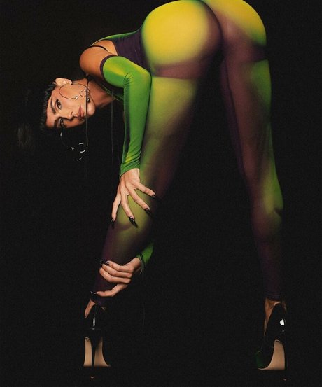 girlfriend onlyfans top img