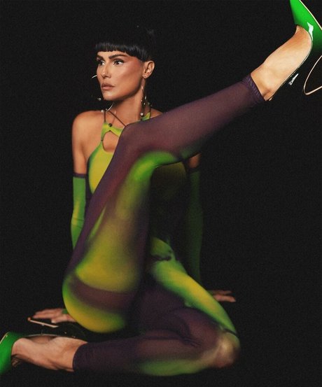 Deborah Secco nice pornstar picture