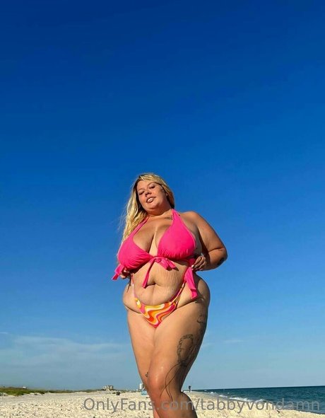 TabbyVonDAMN star adult pic