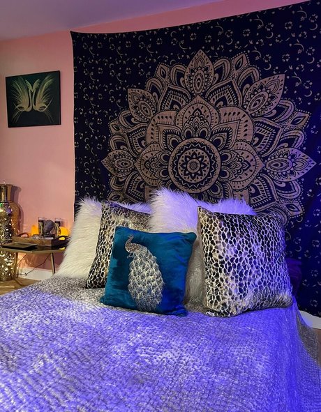 enchantressselenafree erotic model photos