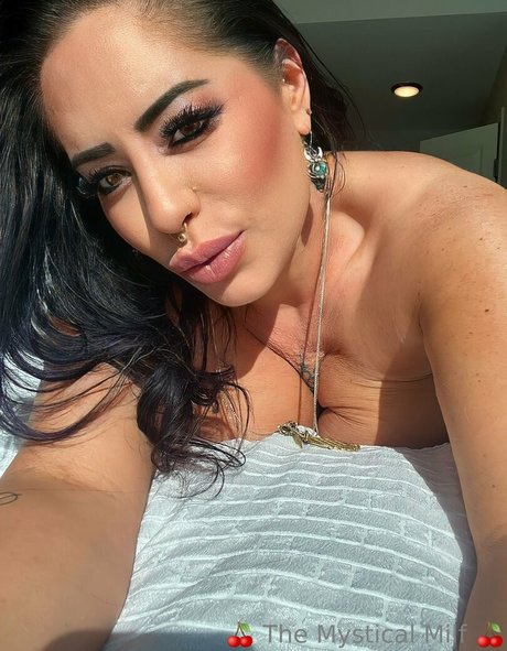 enchantressselenafree pornstar nude picture