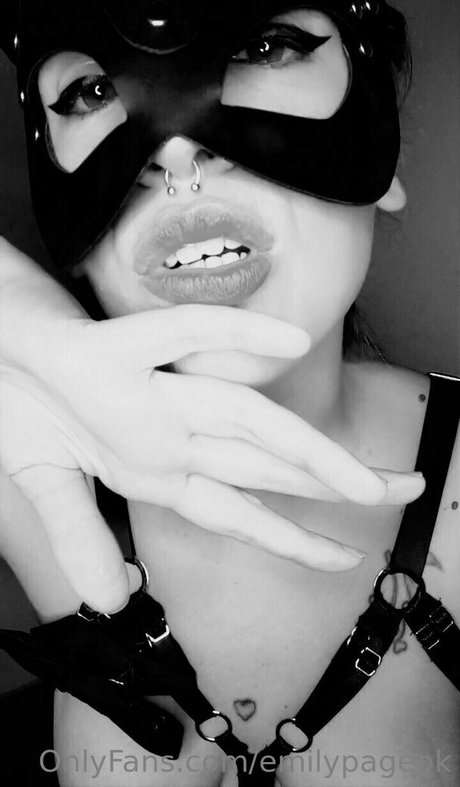 emilypageok high quality pornstar images