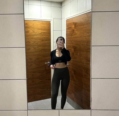 Karagii model adult images