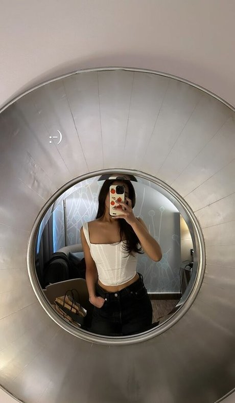 Karagii beautiful model photos