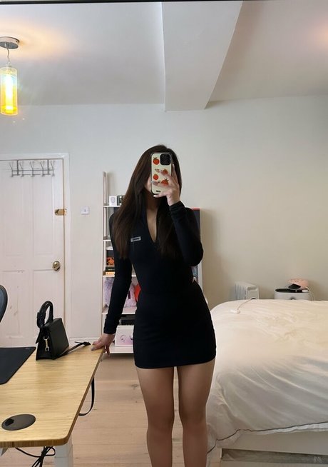 Karagii high quality actress pic